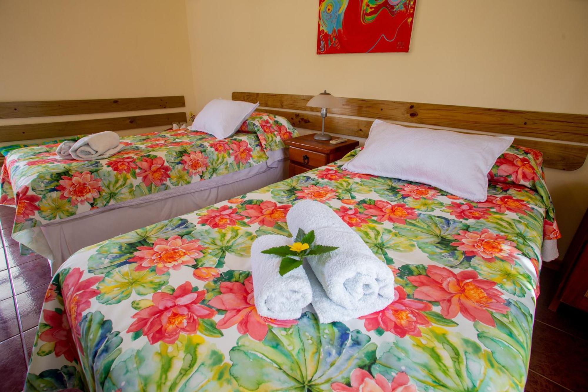 Hostal Uruhao Ханга-Роа Экстерьер фото